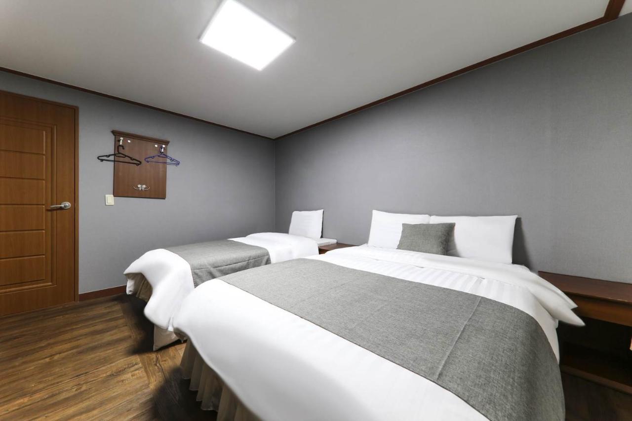 Major Hotel Чеджудо Экстерьер фото