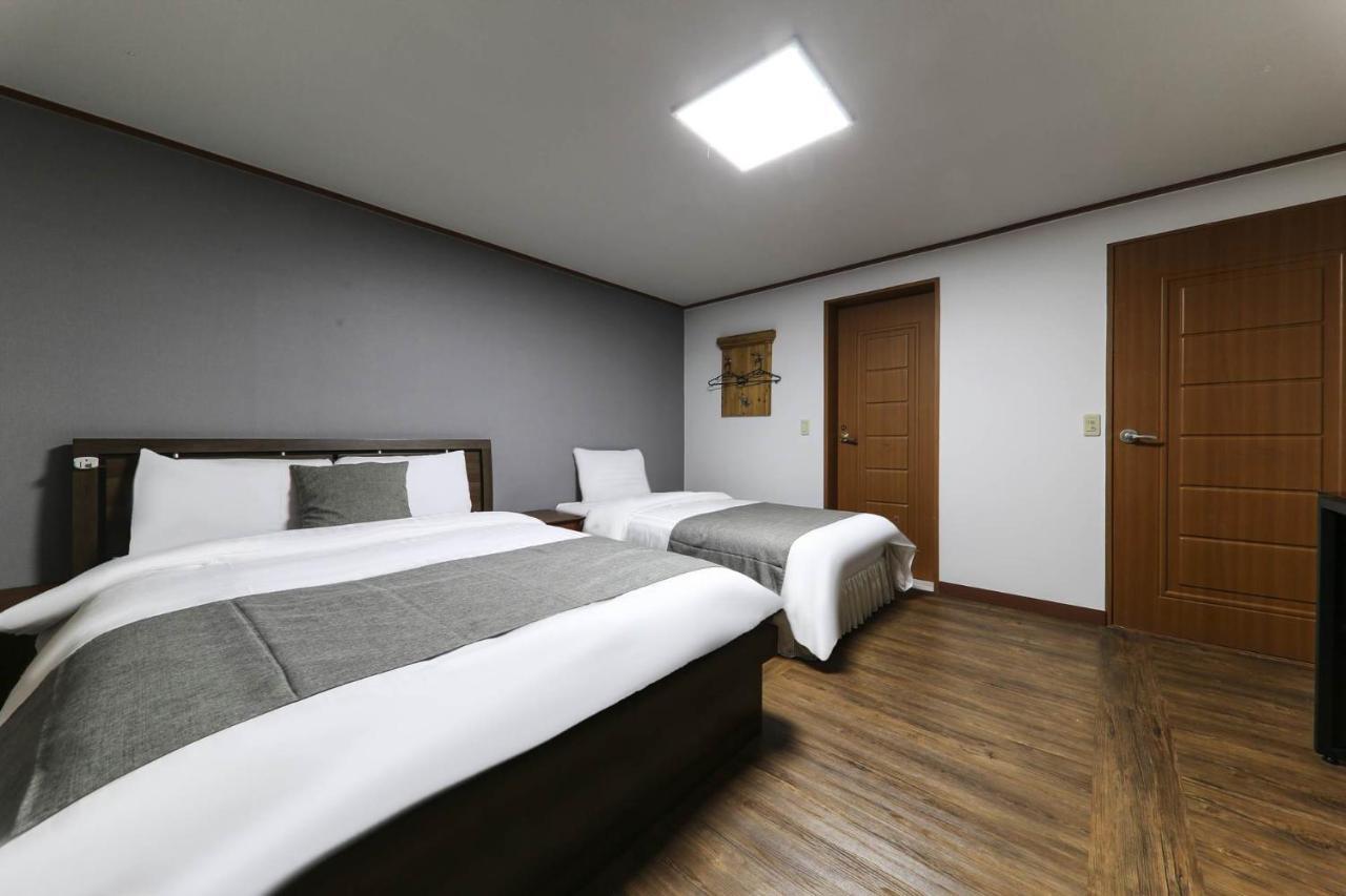 Major Hotel Чеджудо Экстерьер фото