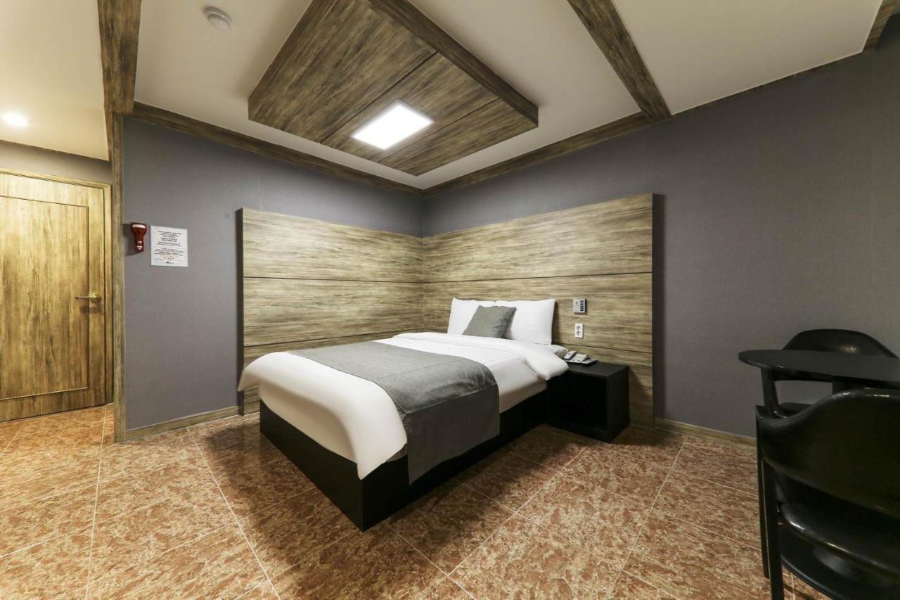 Major Hotel Чеджудо Экстерьер фото