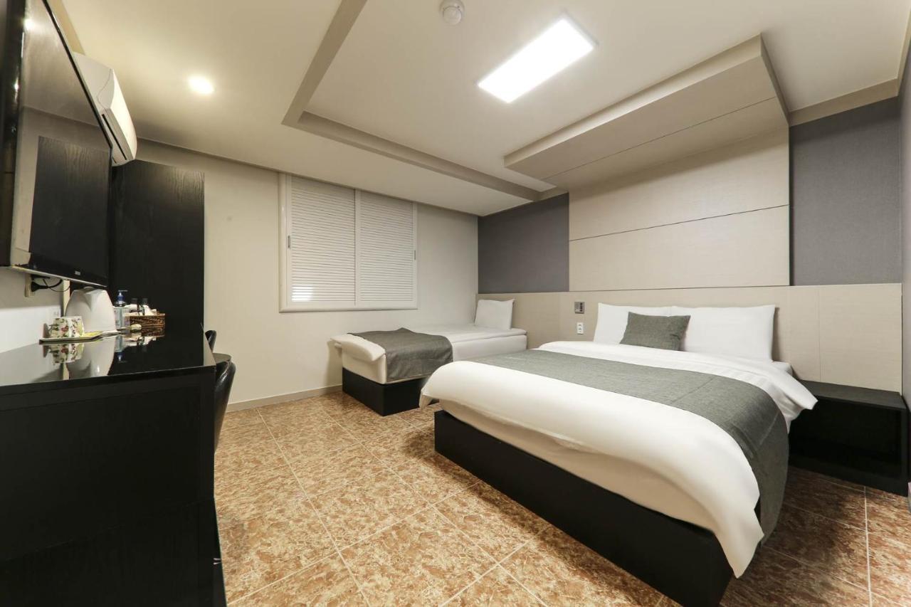 Major Hotel Чеджудо Экстерьер фото