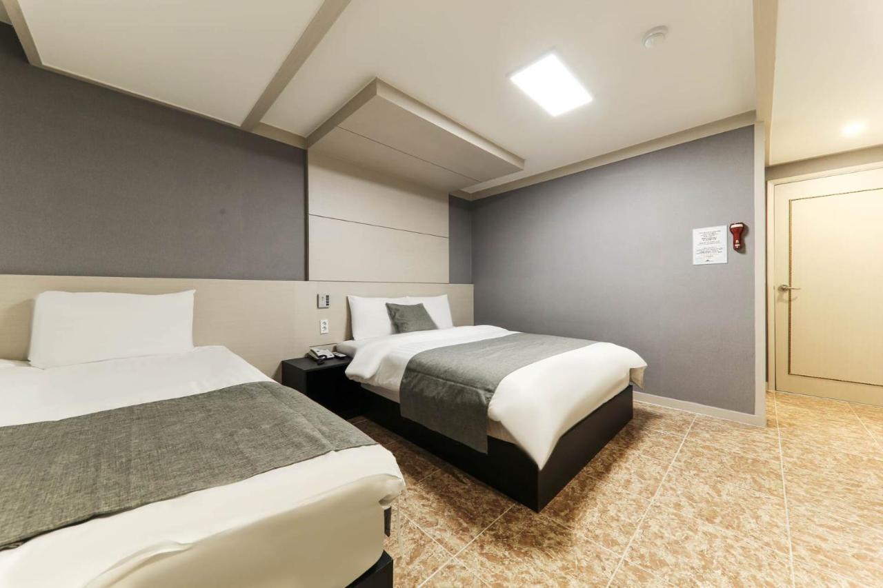 Major Hotel Чеджудо Экстерьер фото